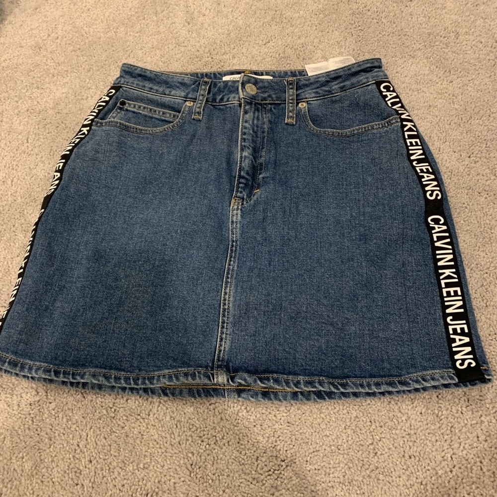Brand: Calvin Klein Size: 28 eur